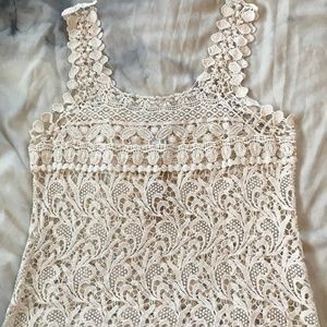 NWT lace scalloped woven macrame tank top